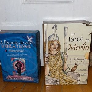 Tarot card games et carte oracles